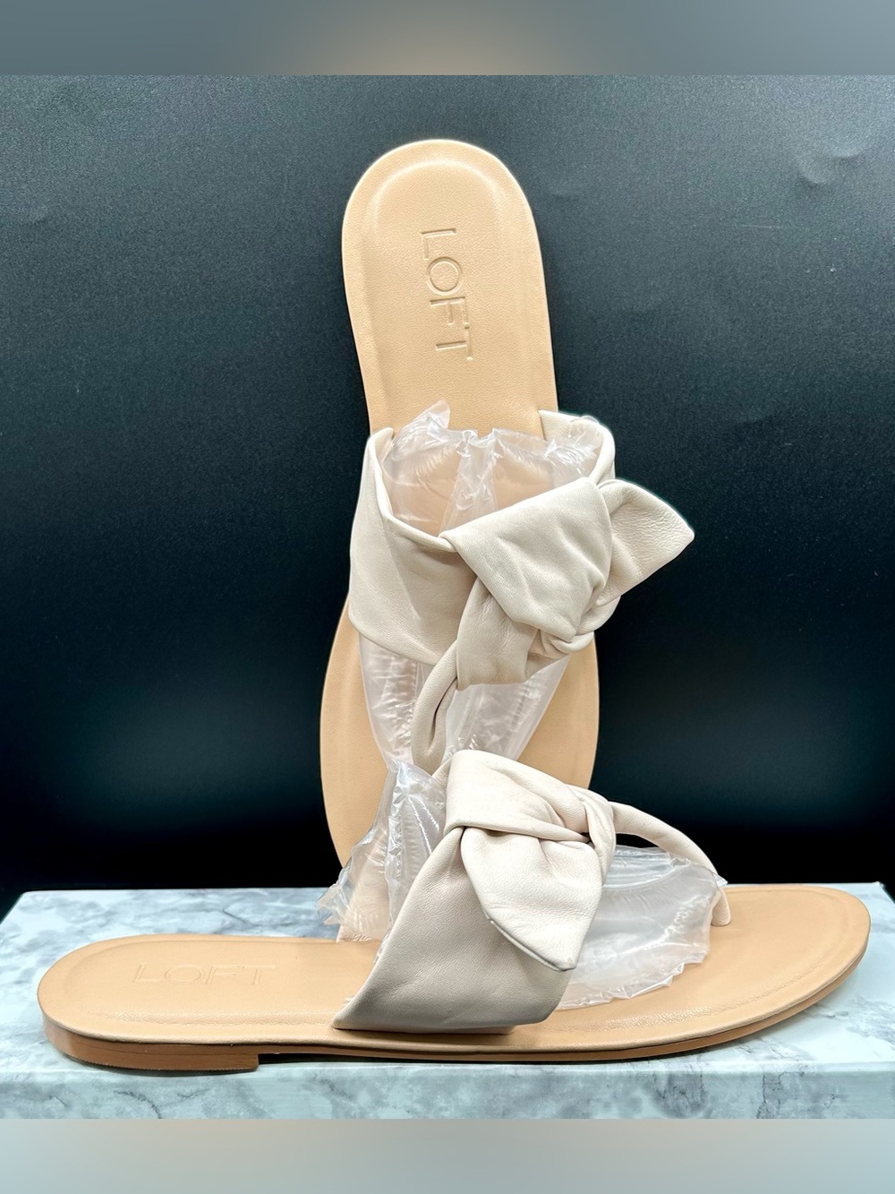 LOFT Leather Thong Flat Sandals. Nude / Beige color. Size 8.5